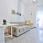 Apartament Gueshost - Casa Caramata Airy Near The Sea